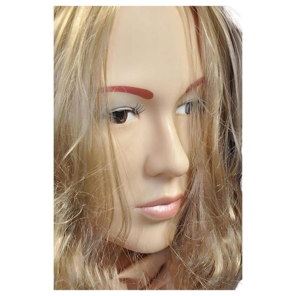 Antonya Vidra - pripučiama moteris - pusiau pakeltos kojos