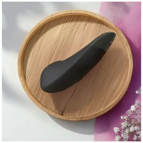 „Womanizer Enhance“ 2 viename oro bangų klitorio čiulptukas + vibratorius (juodas)