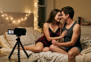 Kaip nufilmuoti naminę pornografiją per 5 žingsnius